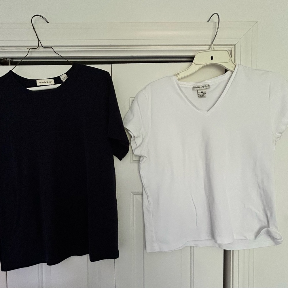 Amanda Smith Black Tee & Cambridge Dry Goods White Tee
